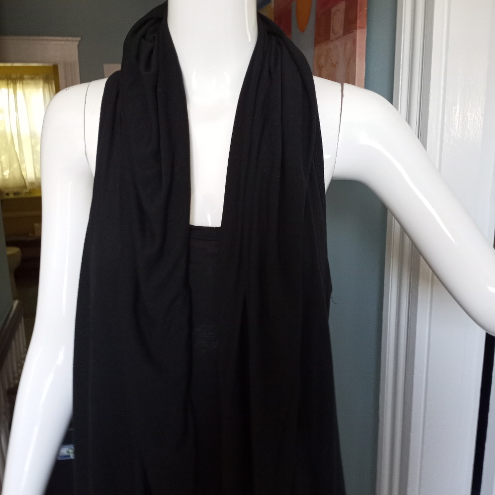 Beautiful black Milla dress in a Large